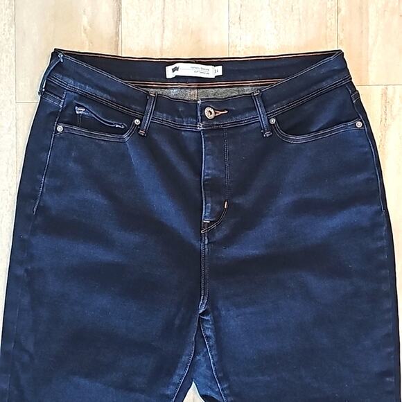 Levis Perfectly Slimming 512 Skinny Leg Five Pocket High Rise Jeans Womans Sz 14 - Picture 3 of 8
